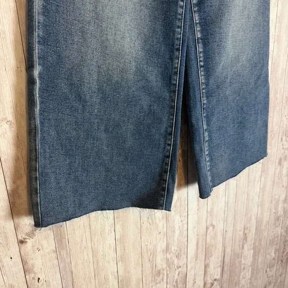 Austin Landing Wide Leg Low Rise Jeans - Picture 3 of 7